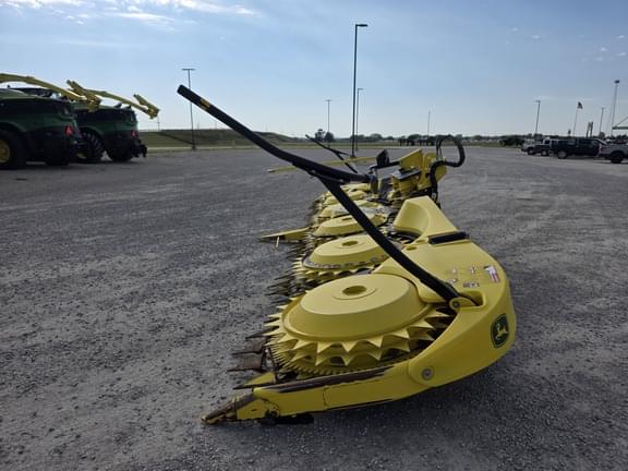Image of John Deere 772 equipment image 2