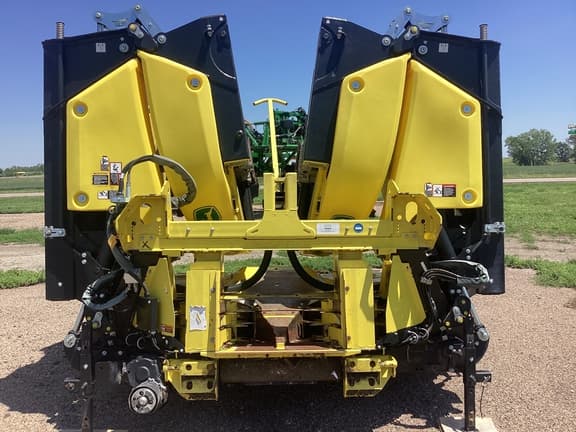 Image of John Deere 772 equipment image 4