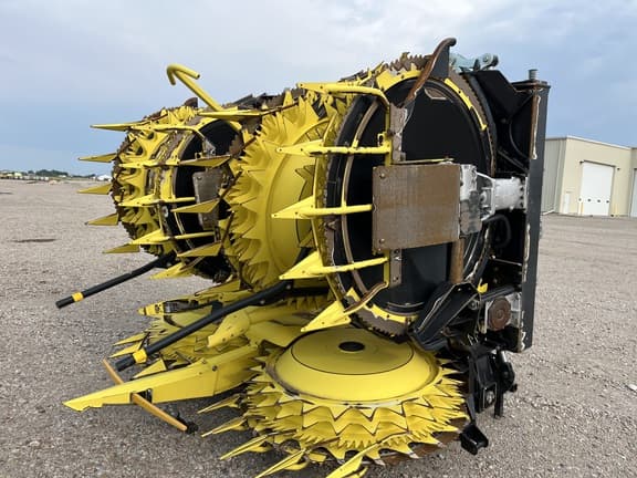 Image of John Deere 772 equipment image 2