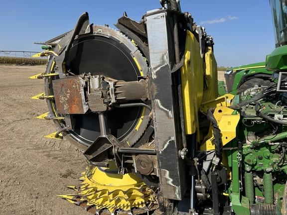 Image of John Deere 772 equipment image 1