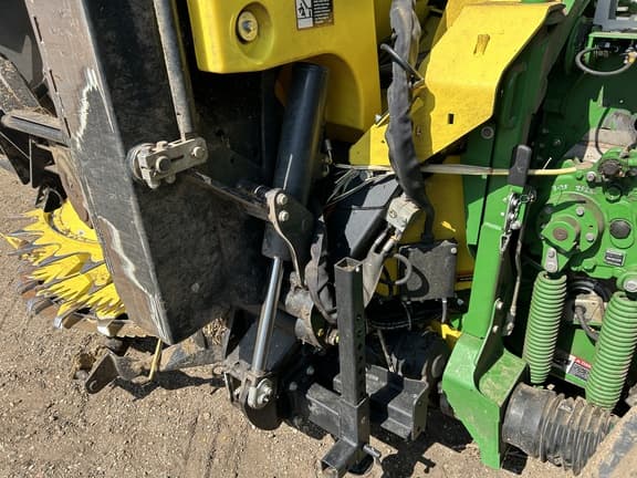 Image of John Deere 772 equipment image 2