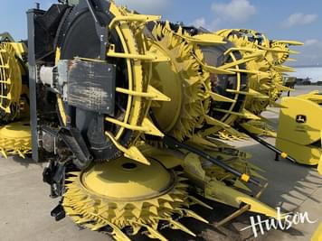 Main image John Deere 772