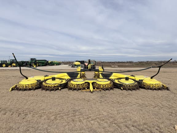 Image of John Deere 772 Primary image