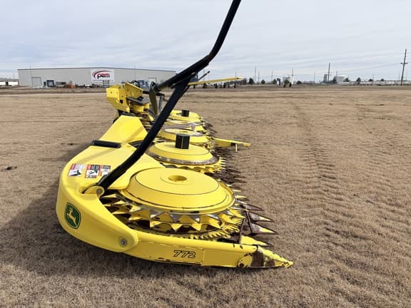 Image of John Deere 772 equipment image 3