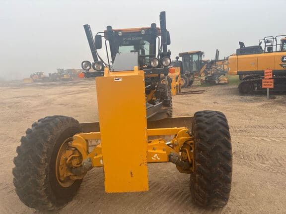 Image of John Deere 772G equipment image 4