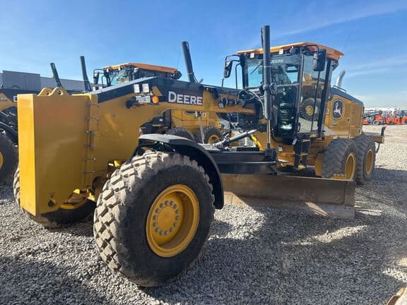 Image of John Deere 772G Primary image