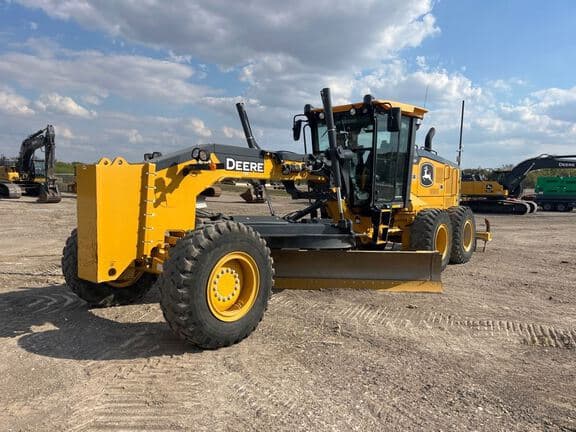 Image of John Deere 772G Primary image