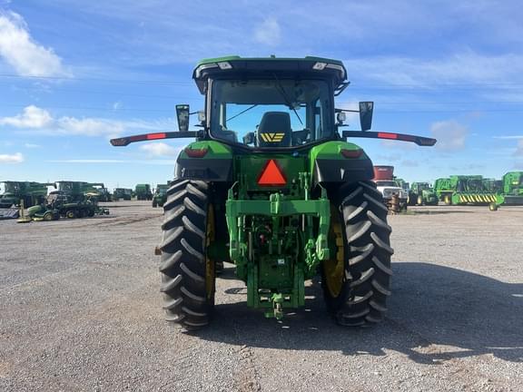 Image of John Deere 7R 210 equipment image 3