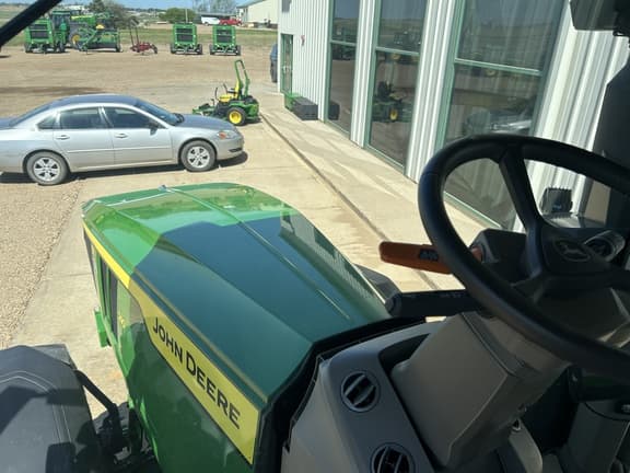 Image of John Deere 7R 210 equipment image 3