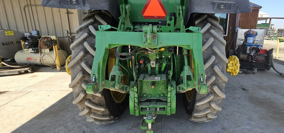 Image of John Deere 7R 210 equipment image 1