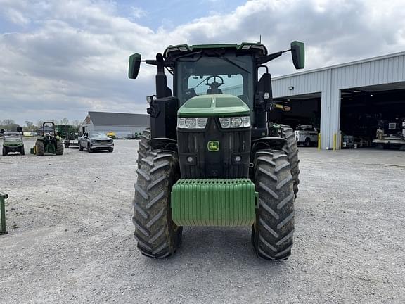 Image of John Deere 7R 210 equipment image 4