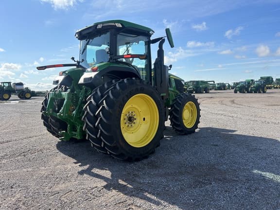 Image of John Deere 7R 210 equipment image 4