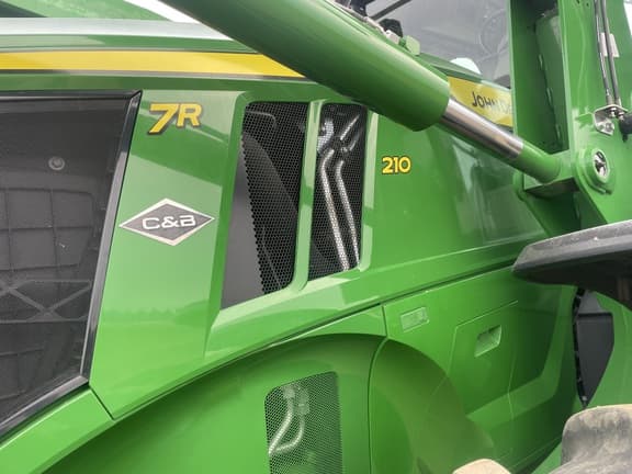 Image of John Deere 7R 210 equipment image 1