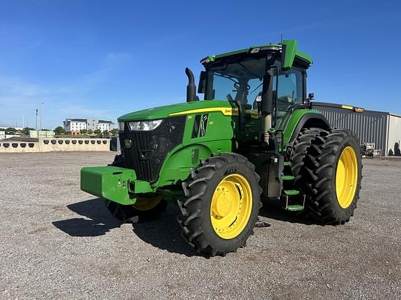 Image of John Deere 7R 210 Primary image