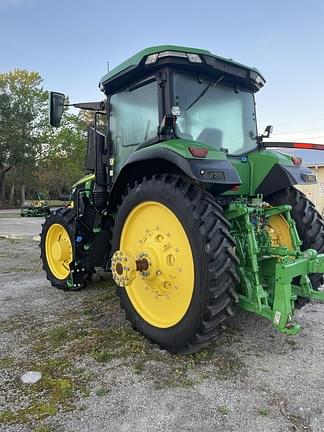 Image of John Deere 7R 210 equipment image 3