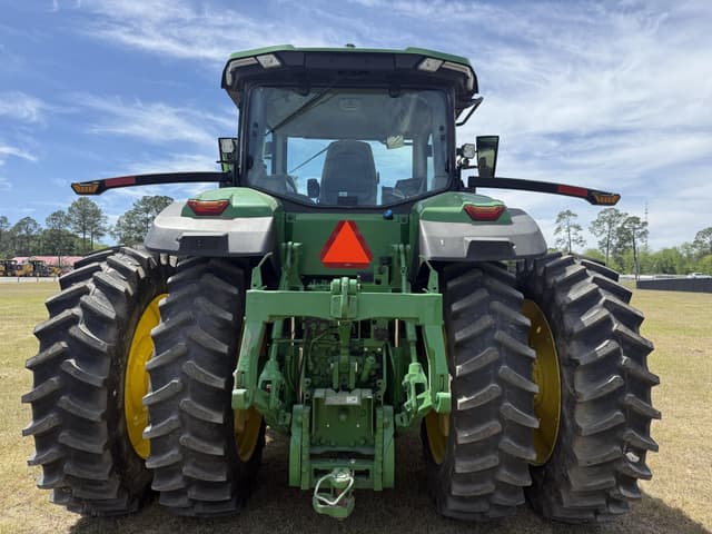 Image of John Deere 7R 210 equipment image 3