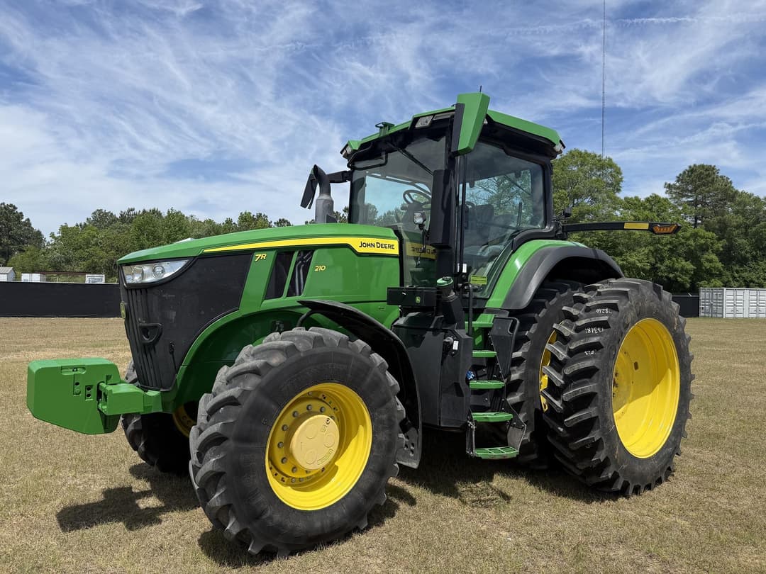 Image of John Deere 7R 210 Primary image