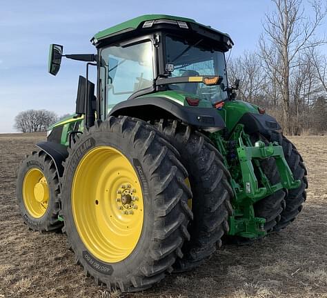 Image of John Deere 7R 230 equipment image 4