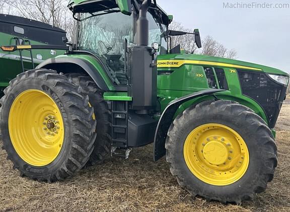 Image of John Deere 7R 230 equipment image 1