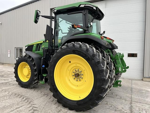 Image of John Deere 7R 230 equipment image 4