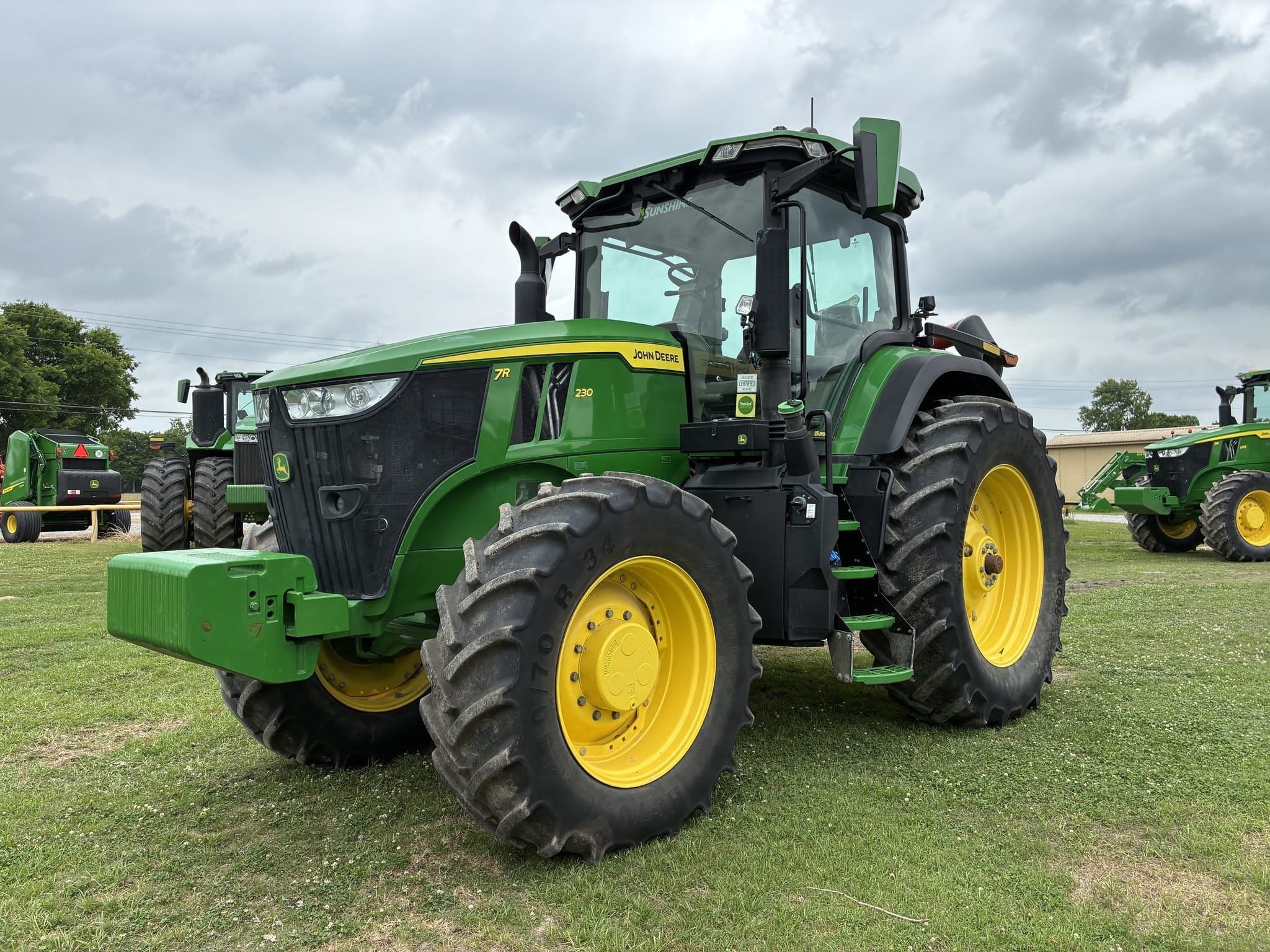 2024 John Deere 7R 230 Equipment Image0
