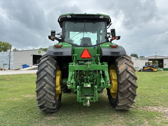 Image of John Deere 7R 230 equipment image 3