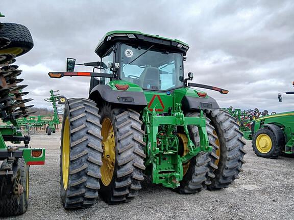 Image of John Deere 7R 230 equipment image 2