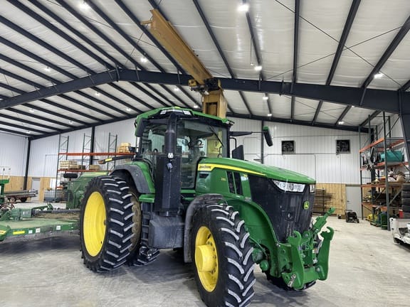 2024 John Deere 7R 230 Equipment Image0