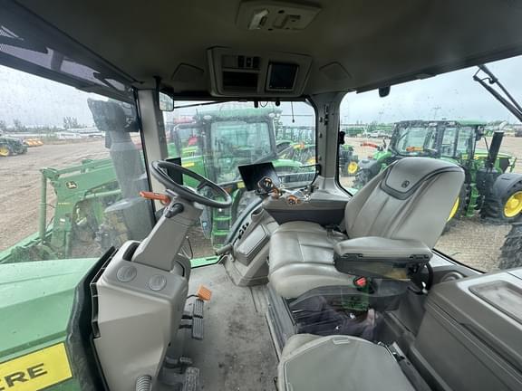 Image of John Deere 7R 250 equipment image 4