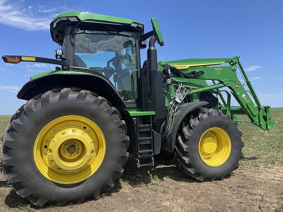 Image of John Deere 7R 250 equipment image 2
