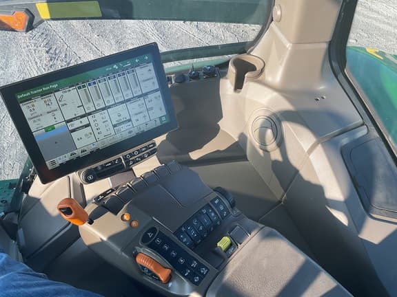 Image of John Deere 7R 250 equipment image 1