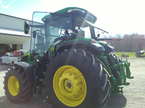 Image of John Deere 7R 270 equipment image 3