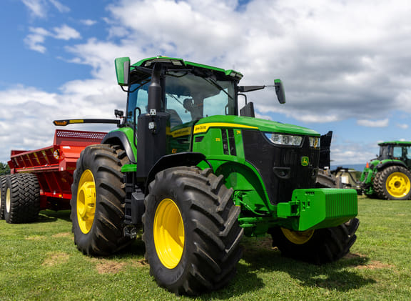2024 John Deere 7R 270 Equipment Image0