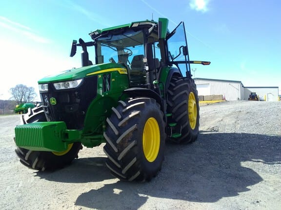 2024 John Deere 7R 270 Equipment Image0