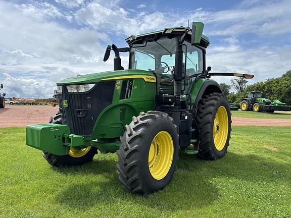 Image of John Deere 7R 310 equipment image 1