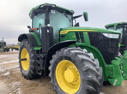 Image of John Deere 7R 330 equipment image 4