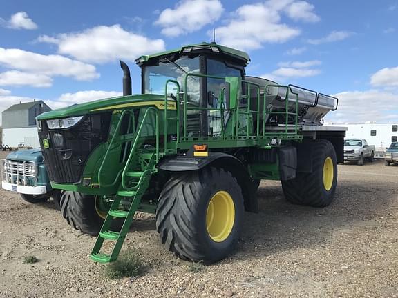 Image of John Deere 800R equipment image 1