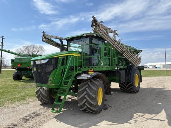 Image of John Deere 800R equipment image 2