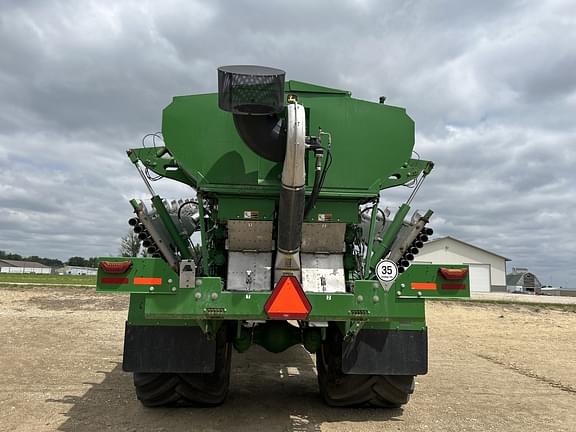 Image of John Deere 800R equipment image 4