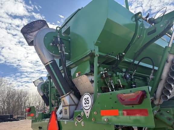 Image of John Deere 800R equipment image 3