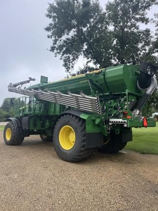 Image of John Deere 800R equipment image 1