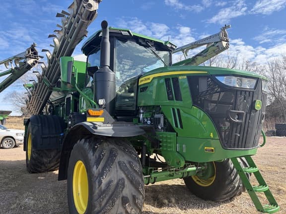 Image of John Deere 800R equipment image 1