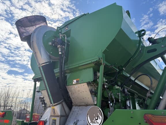 Image of John Deere 800R equipment image 2