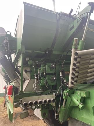 Image of John Deere 800R equipment image 3