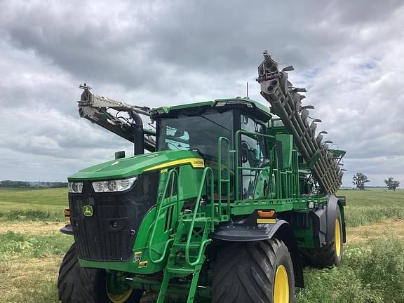 Image of John Deere 800R Primary image