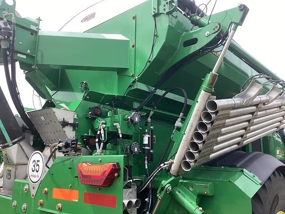 Image of John Deere 800R equipment image 4