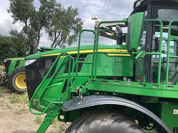 Image of John Deere 800R equipment image 2