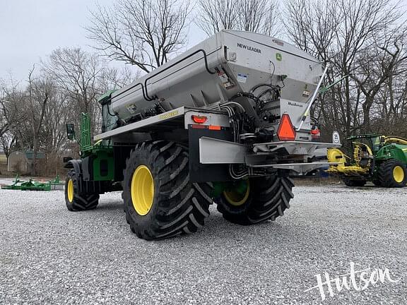 Image of John Deere 800R equipment image 4