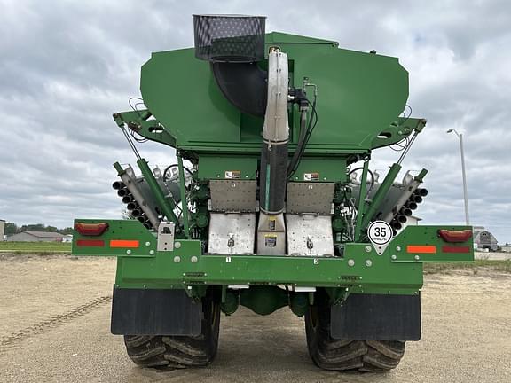 Image of John Deere 800R equipment image 4
