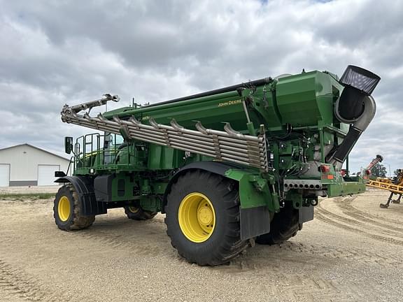 Image of John Deere 800R equipment image 2